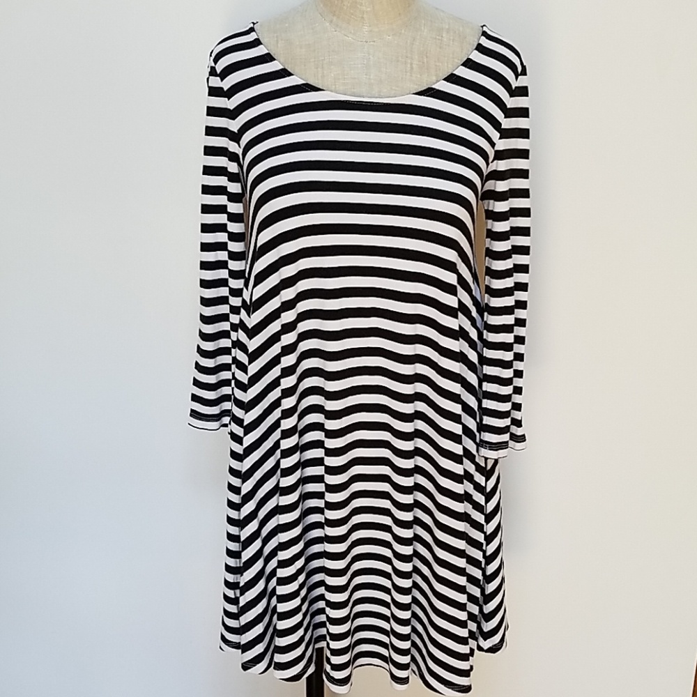 American Eagle Long Sleeve Striped Shift Dress